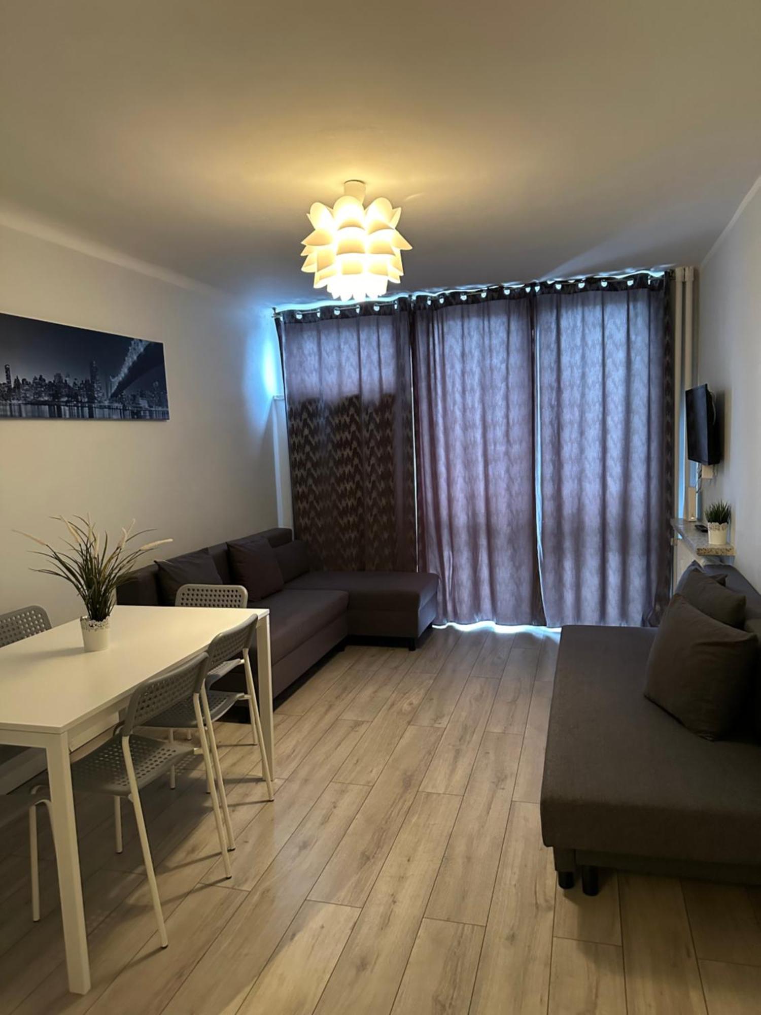 Coser Apartamenty Centrum Варшава Экстерьер фото