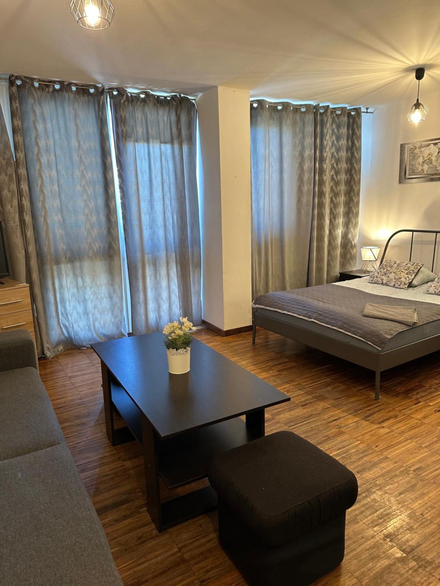 Coser Apartamenty Centrum Варшава Экстерьер фото