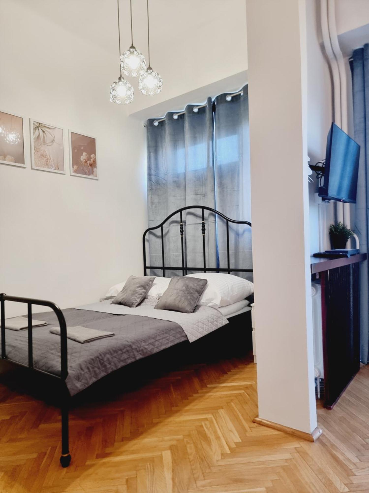 Coser Apartamenty Centrum Варшава Экстерьер фото