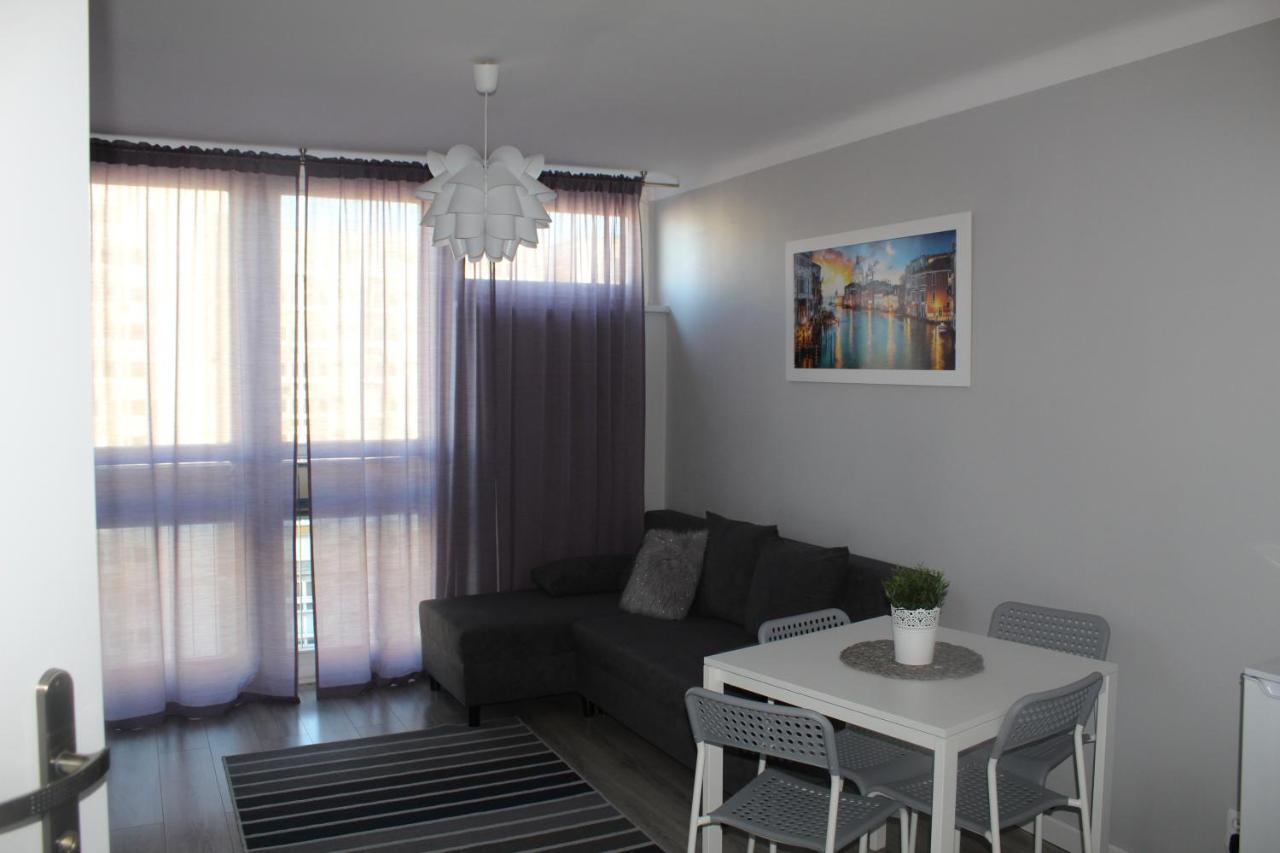 Coser Apartamenty Centrum Варшава Экстерьер фото